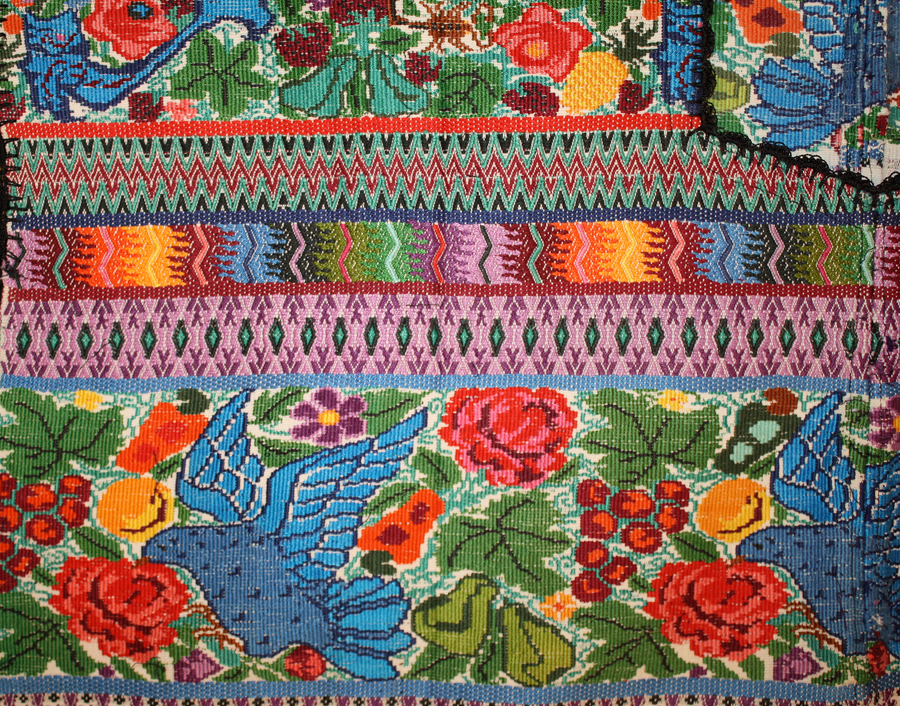 huipils.com: Indigena Imports - your source for traditional maya textiles